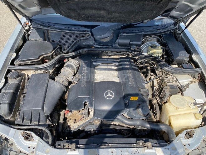 Mercedes E 240 2000, 285,000 km - 2.6 l - Gəncə