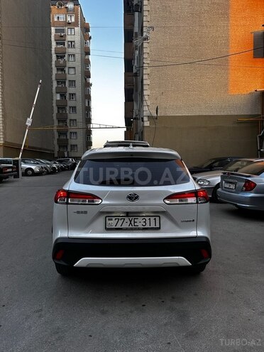 Toyota Corolla Cross 2024, 17,000 km - 2.0 l - Bakı