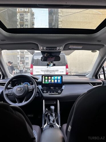 Toyota Corolla Cross 2024, 17,000 km - 2.0 l - Bakı