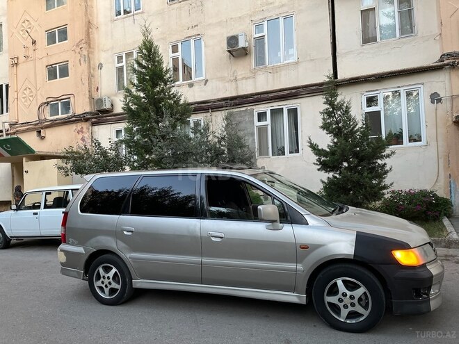 Mitsubishi Chariot 2000, 439,165 km - 2.4 l - Bakı