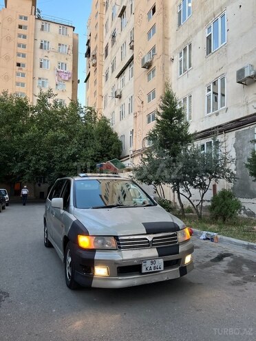 Mitsubishi Chariot 2000, 439,165 km - 2.4 l - Bakı