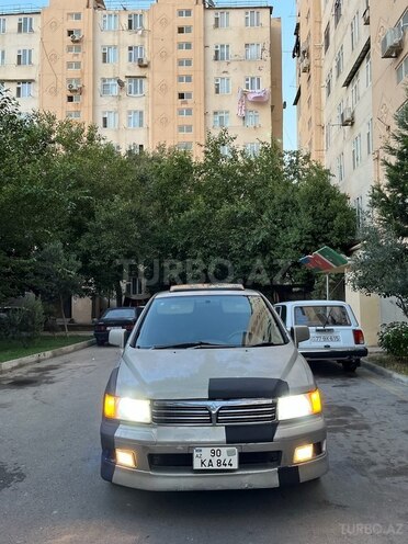 Mitsubishi Chariot 2000, 439,165 km - 2.4 l - Bakı