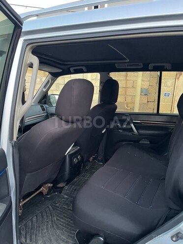 Mitsubishi Pajero 2007, 290,000 km - 3.5 l - Bakı
