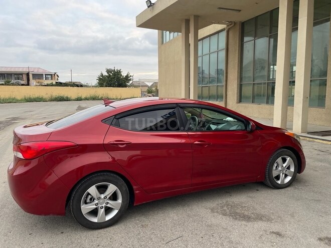Hyundai Elantra 2011, 181,212 km - 1.8 л - Salyan