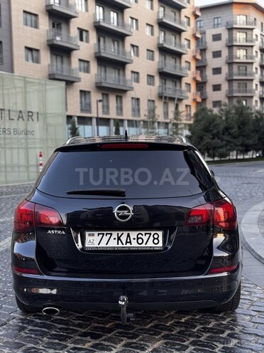 Opel Astra 2011, 220,000 km - 1.4 l - Bakı
