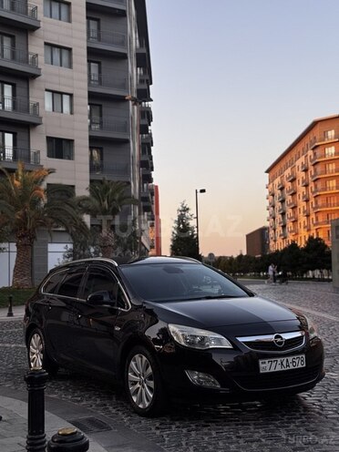 Opel Astra 2011, 220,000 km - 1.4 l - Bakı