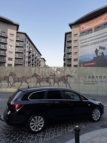Opel Astra 2011, 220,000 km - 1.4 l - Bakı