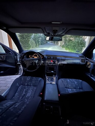 Mercedes E 230 1997, 372,122 km - 2.3 l - Xırdalan