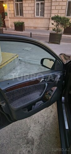 Mercedes C 200 2002, 295,000 km - 2.0 l - Bakı