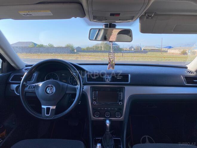 Volkswagen Passat 2014, 189,372 km - 1.8 л - Babək