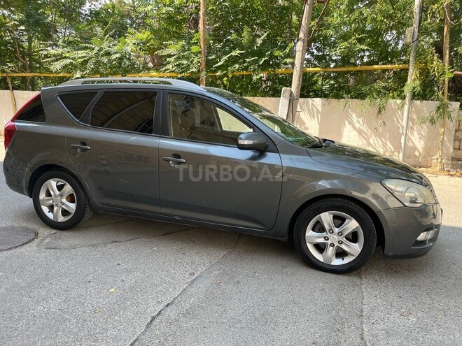 Kia  2011, 400,000 km - 1.6 l - Bakı