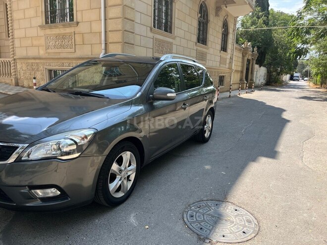 Kia  2011, 400,000 km - 1.6 l - Bakı