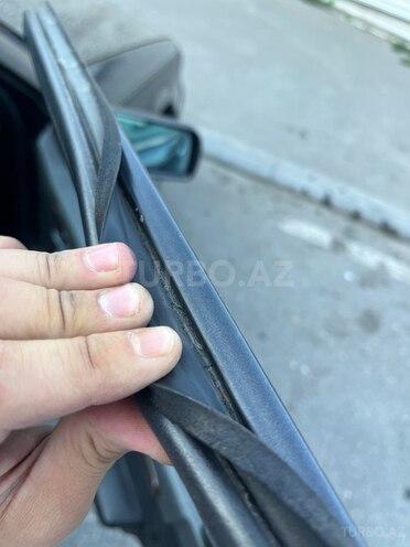 Mercedes C 200 1997, 421,136 km - 2.0 l - Bakı
