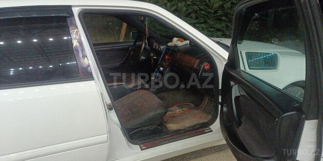 Mercedes C 180 1997, 432,323 km - 1.8 l - Tovuz