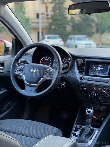 Hyundai Accent 2019, 72,420 km - 1.6 л - Bakı