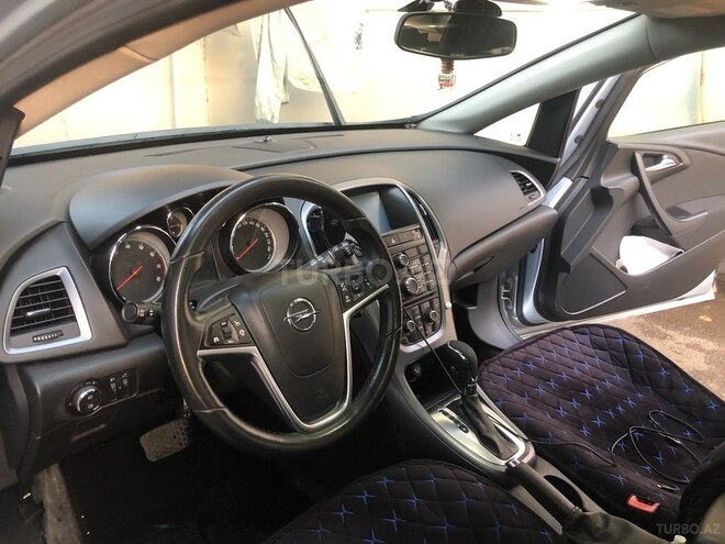 Opel Astra 2015, 140,600 km - 1.4 л - Bakı