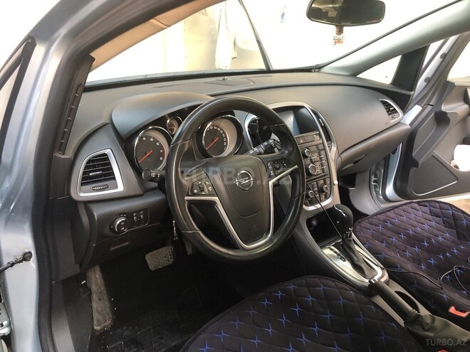 Opel Astra 2015, 140,600 km - 1.4 л - Bakı