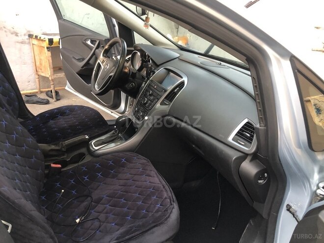 Opel Astra 2015, 140,600 km - 1.4 л - Bakı
