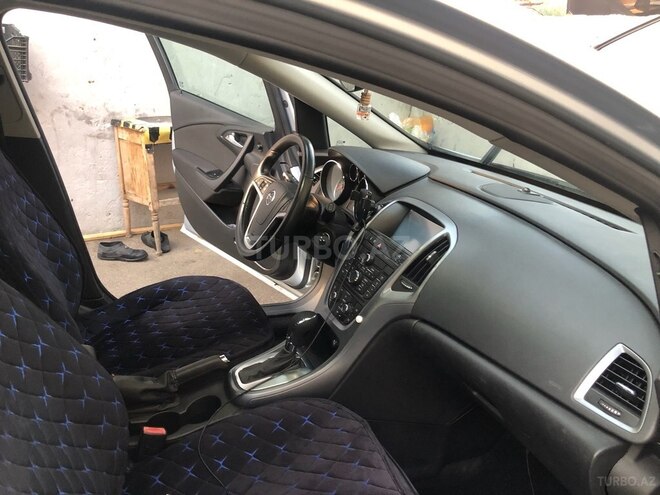 Opel Astra 2015, 140,600 km - 1.4 л - Bakı