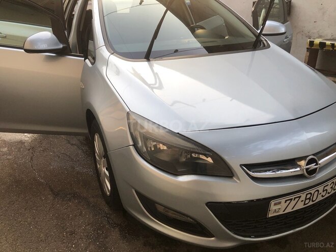 Opel Astra 2015, 140,600 km - 1.4 л - Bakı