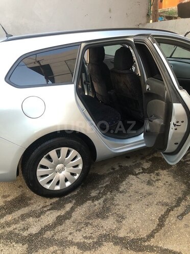Opel Astra 2015, 140,600 km - 1.4 л - Bakı