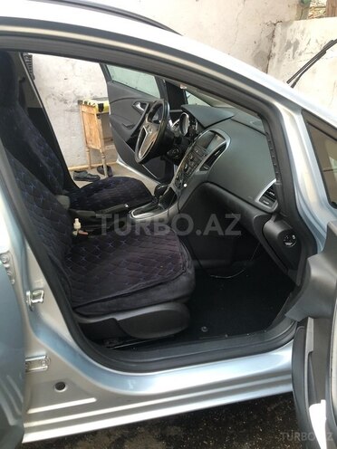 Opel Astra 2015, 140,600 km - 1.4 л - Bakı