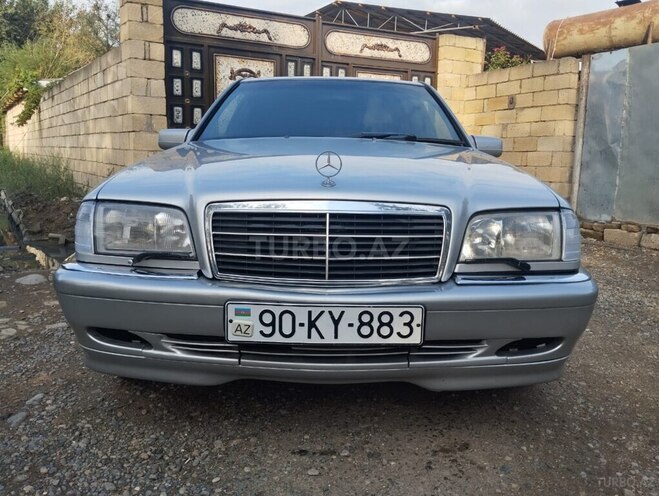 Mercedes C 200 2000, 370,000 km - 2.0 l - Salyan