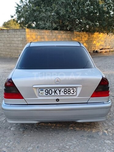 Mercedes C 200 2000, 370,000 km - 2.0 l - Salyan
