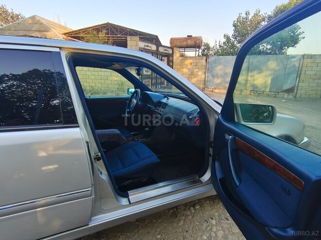 Mercedes C 200 2000, 370,000 km - 2.0 l - Salyan