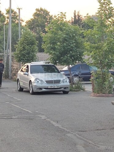 Mercedes C 220 2002, 426,958 km - 2.2 l - Masallı