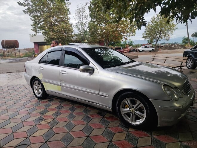 Mercedes C 220 2002, 426,958 km - 2.2 l - Masallı