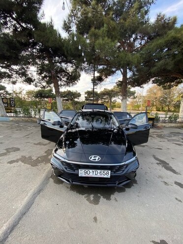 Hyundai Elantra 2024, 28,700 km - 1.5 л - Bakı
