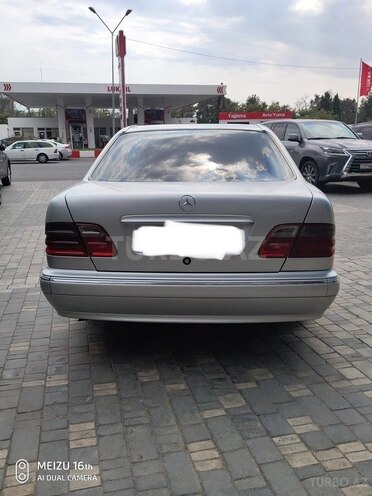 Mercedes E 220 2000, 474,000 km - 2.2 l - Bakı
