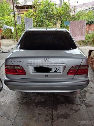Mercedes E 240 1999, 296,000 km - 2.4 l - Xaçmaz