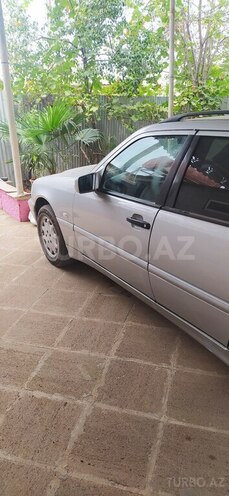 Mercedes C 180 2000, 400,000 km - 1.8 l - Salyan