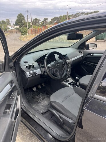 Opel Astra 2006, 240,000 km - 1.4 l - Gəncə