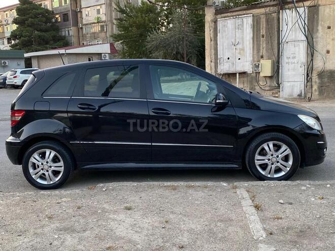 Mercedes B 200 2010, 184,000 km - 2.0 l - Sumqayıt
