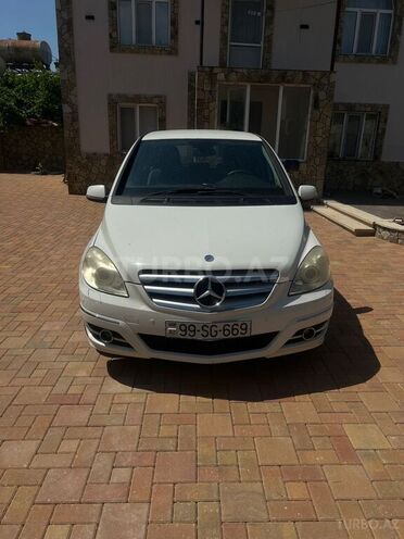 Mercedes B 170 2010, 131,136 km - 2.0 l - Bakı