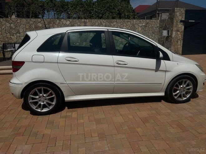 Mercedes B 170 2010, 131,136 km - 2.0 l - Bakı