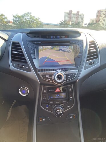 Hyundai Elantra 2015, 151,000 km - 1.8 л - Bakı