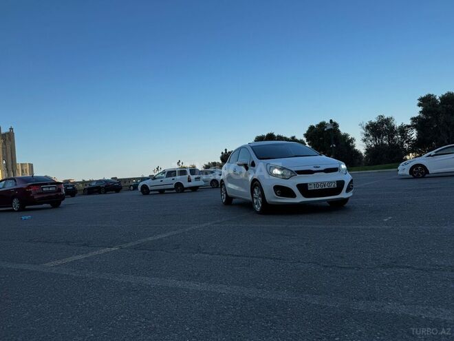 Kia Rio 2013, 218,000 km - 1.4 l - Bakı