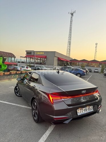 Hyundai Elantra 2022, 15,300 km - 1.6 l - Bakı