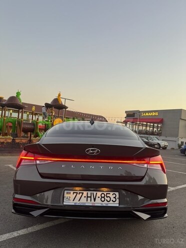 Hyundai Elantra 2022, 15,300 km - 1.6 l - Bakı