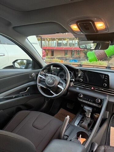 Hyundai Elantra 2022, 15,300 km - 1.6 l - Bakı