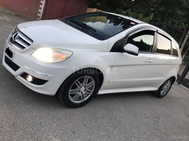 Mercedes B 180 2010, 220,480 km - 1.7 l - Sumqayıt