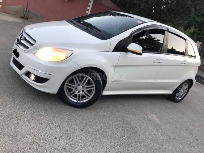 Mercedes B 180 2010, 220,480 km - 1.7 l - Sumqayıt