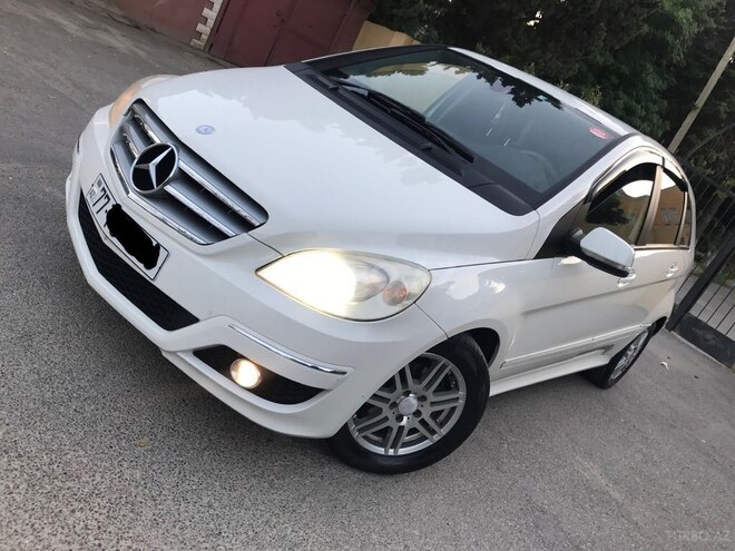 Mercedes B 180 2010, 220,480 km - 1.7 l - Sumqayıt