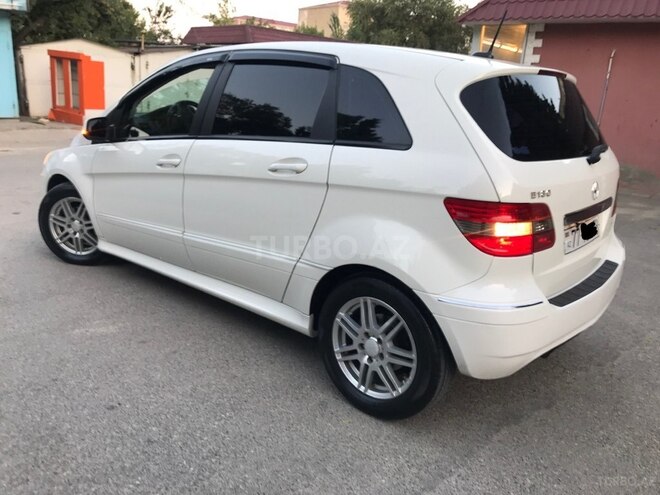 Mercedes B 180 2010, 220,480 km - 1.7 l - Sumqayıt