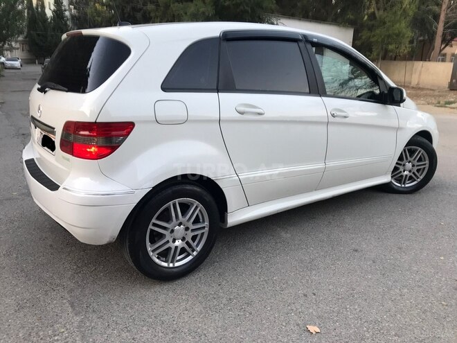 Mercedes B 180 2010, 220,480 km - 1.7 l - Sumqayıt