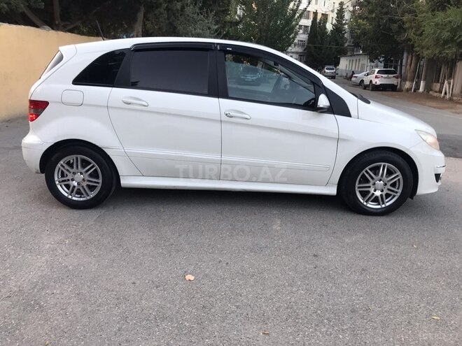 Mercedes B 180 2010, 220,480 km - 1.7 l - Sumqayıt